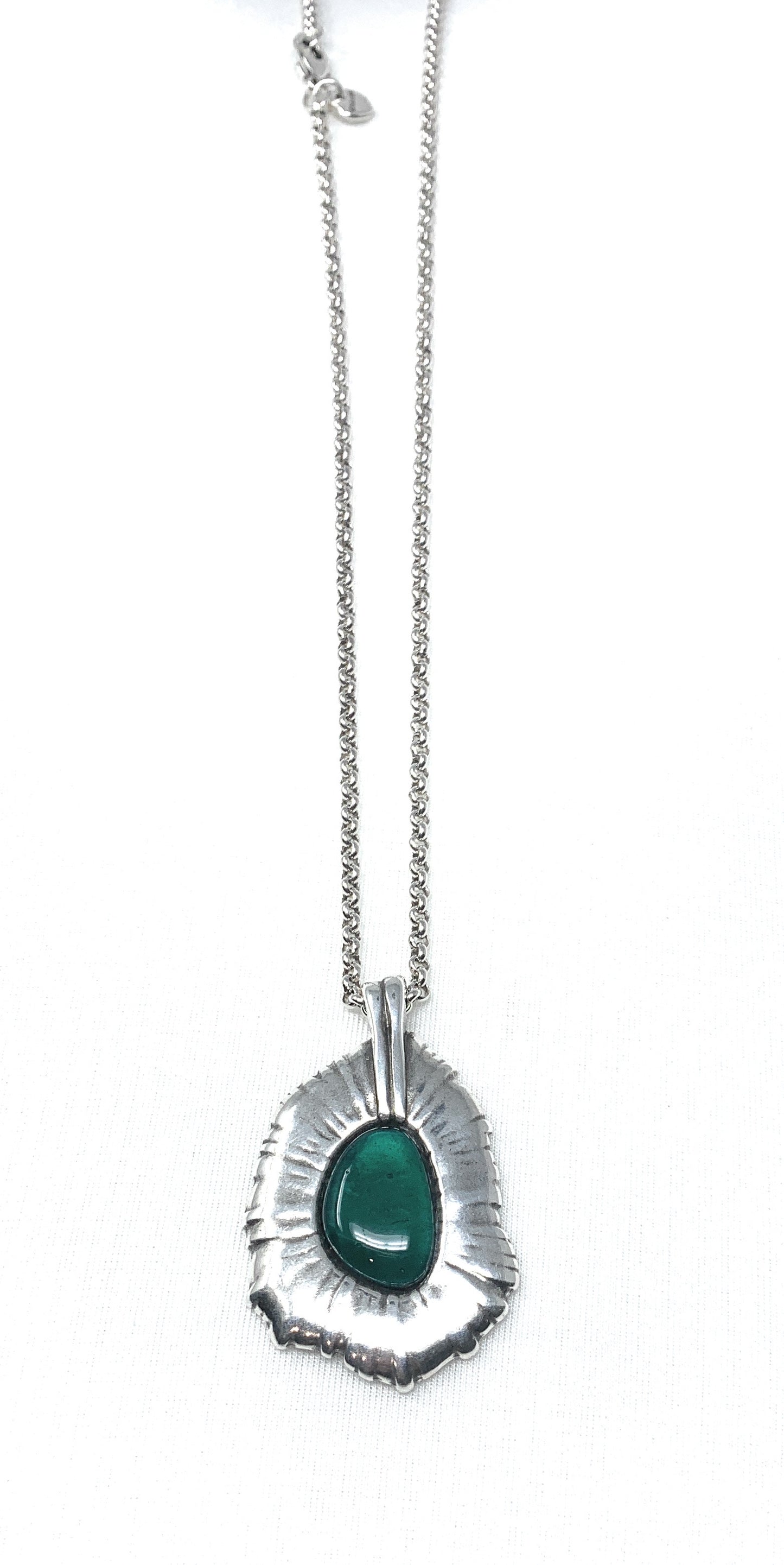 Ciclon “Arnica” Silver Plated Long Chain Stunning with Oval Shape Pendent Metal Necklace for Women Fashion Handmade Jewellery Enhance with Murano Glass Statement Piece in Green